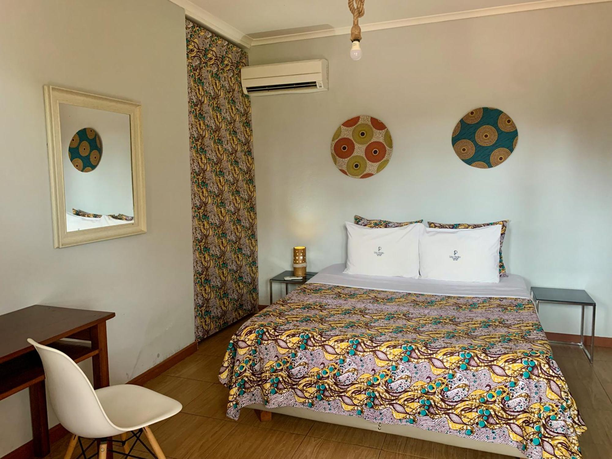 Sao Pedro Guesthouse 상투메 외부 사진